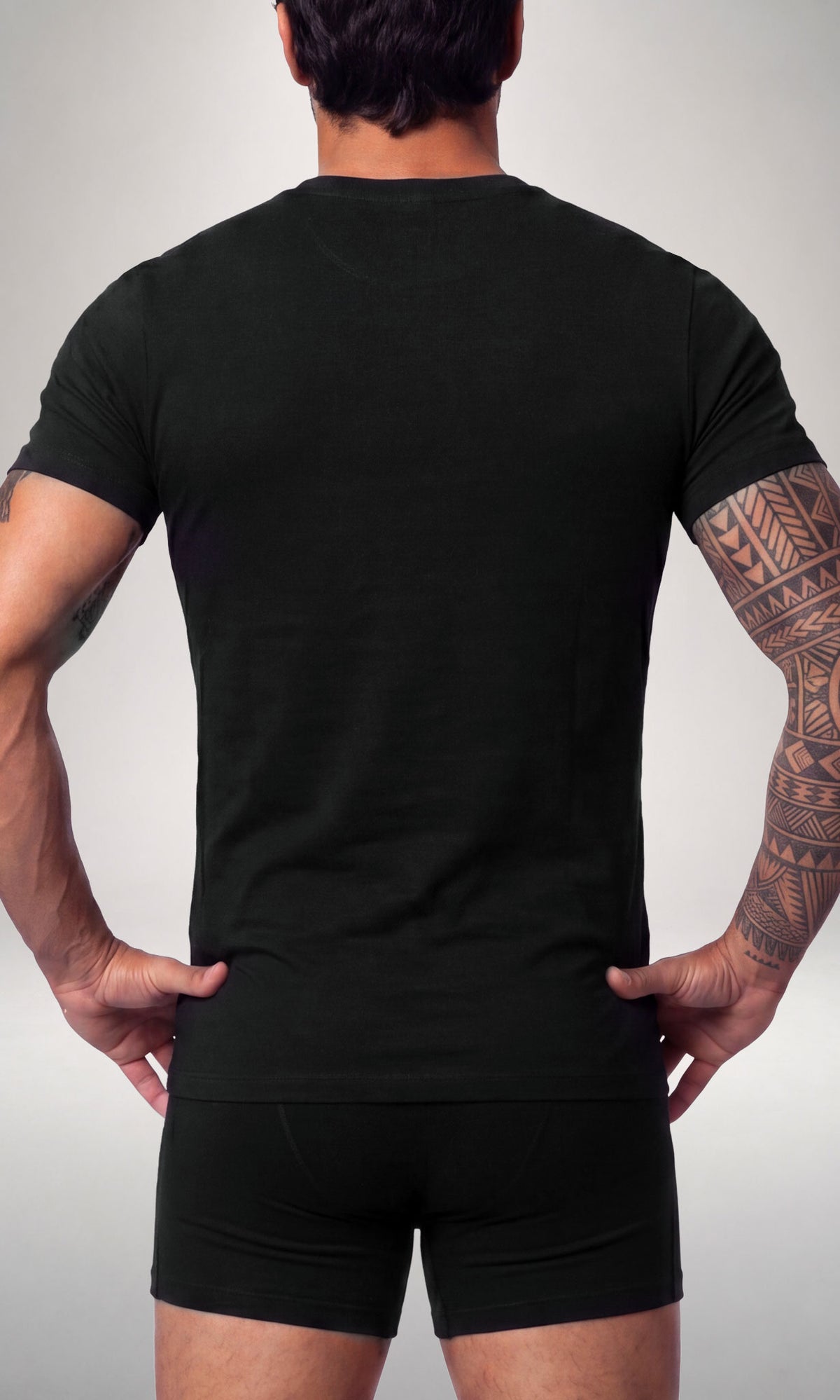 2 T-shirt scollo V caldo cotone + 2 Boxer Timeless uomo, nero